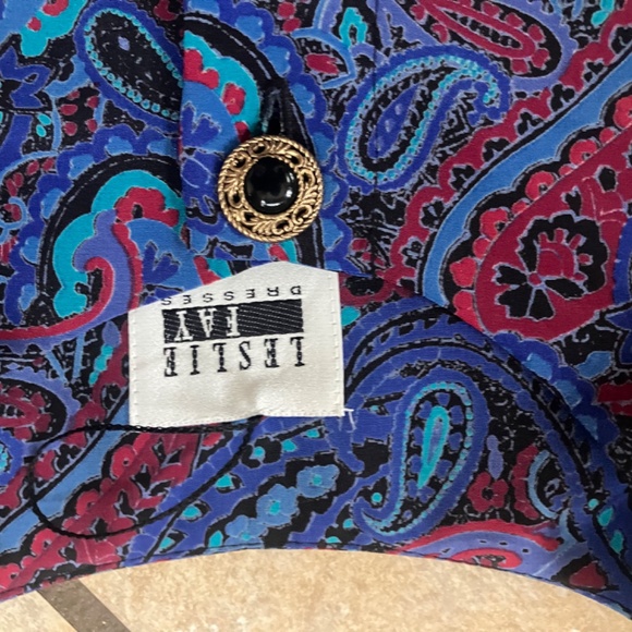 Vintage 1980s Leslie Fay Shirt Dress w/ Tie – Size 10 (See Measurements) - Picture 7 of 9